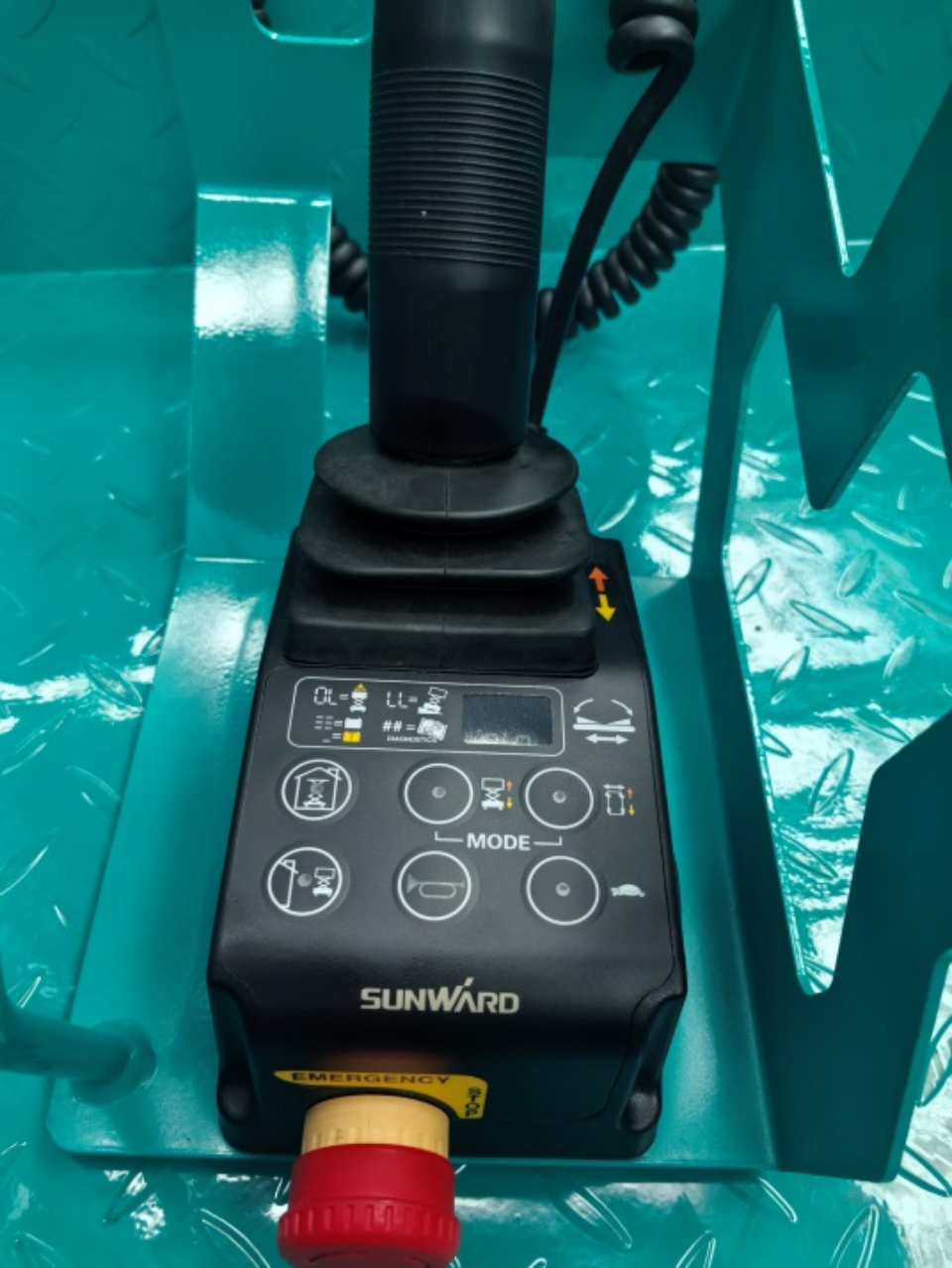 J9集团智能电动液驱剪叉系列产品全面升级，为客户创造更大价值