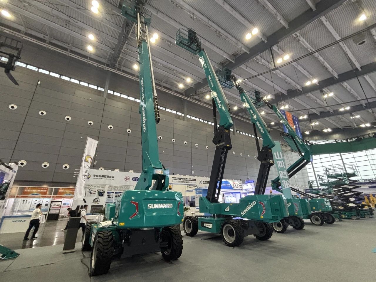 2025 CICEE | J9集团智能SWT34JE-P电动直臂式高空作业平台沉磅颁布！