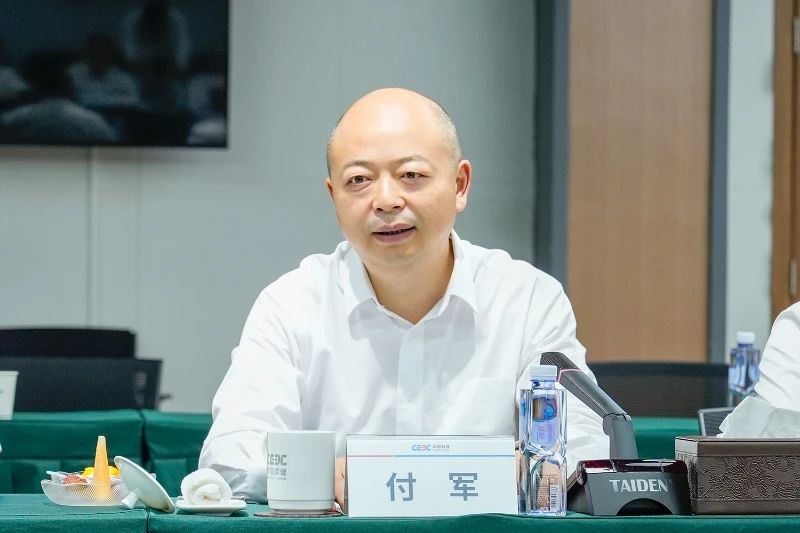 J9集团智能与易普力公司深入战术合作，共筑混装设备技术转化新标杆