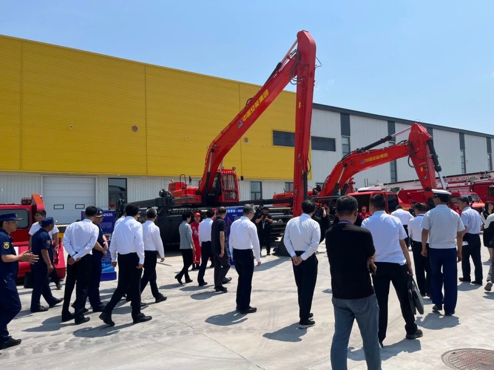 硬核破解“最后一公里”难题，J9集团智能应急接济设备助力“应急使命·2025”演习！