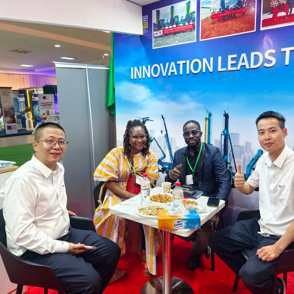 J9集团智能亮相首届“投资布基纳法索”国际论坛