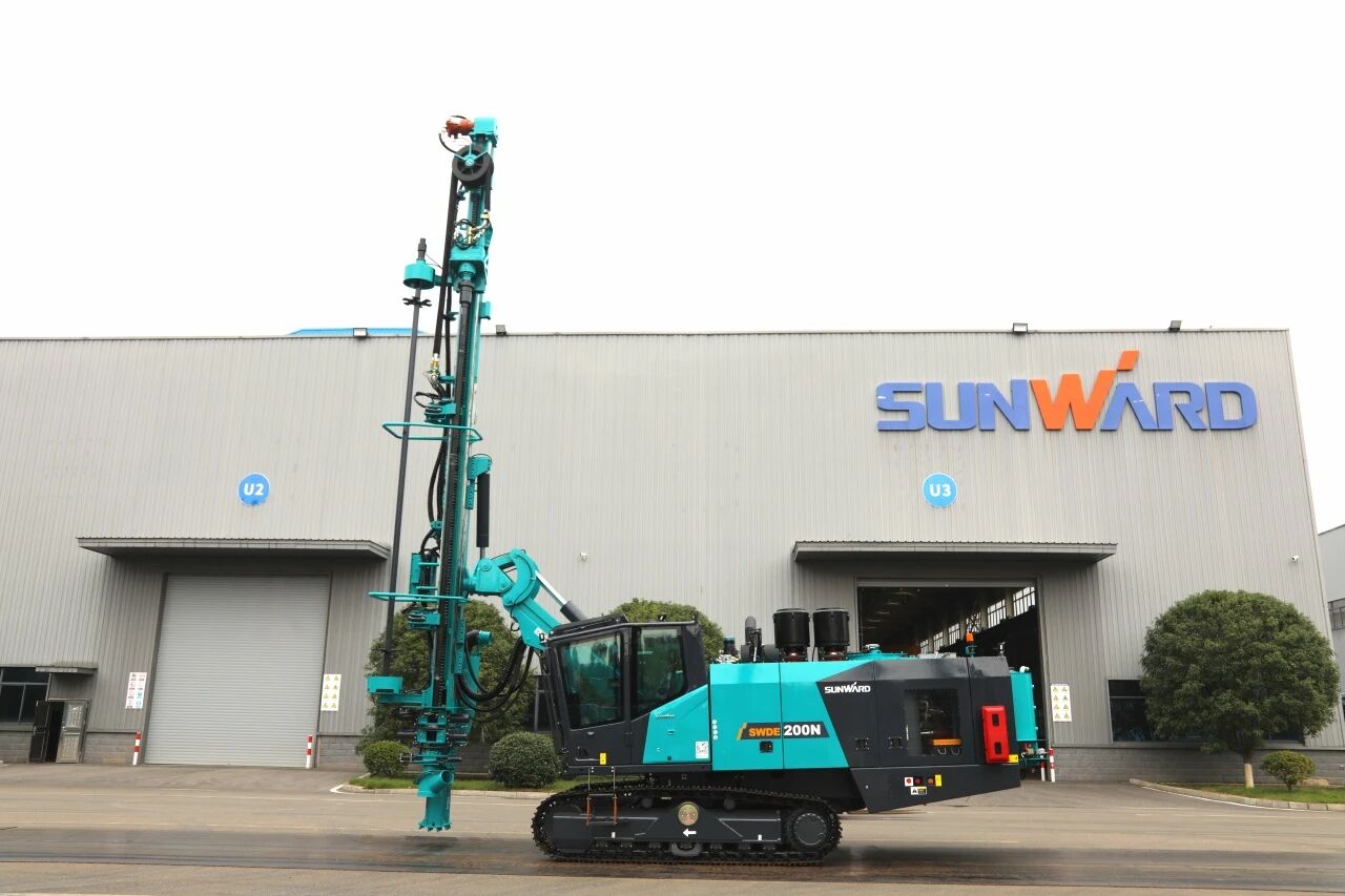 挑战高海拔高寒工况，J9集团智能臂式潜孔钻机登陆南美市场