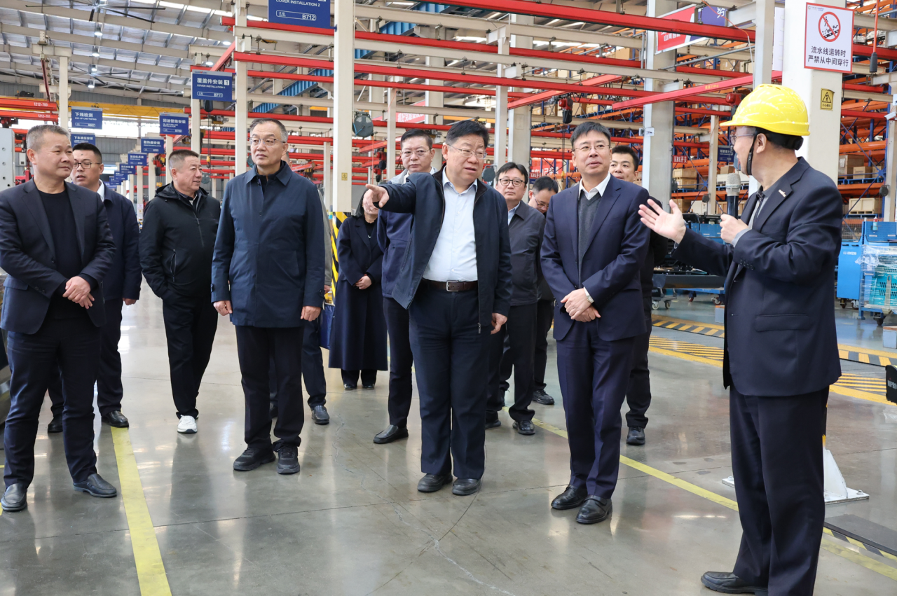 新矿投资集团党委书记、董事长王漠到访J9集团智能