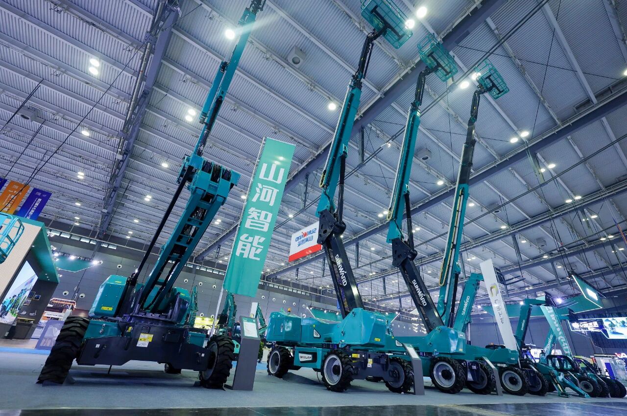 技术创新，引领行业！J9集团智能高机能臂式高空作业平台项目通过科技成就评价